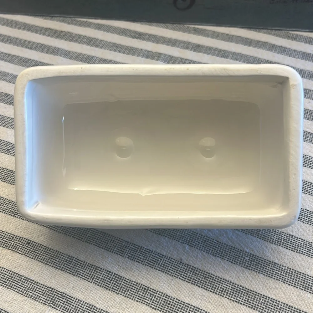 White Ceramic butter Dish (words FARM FRESH)